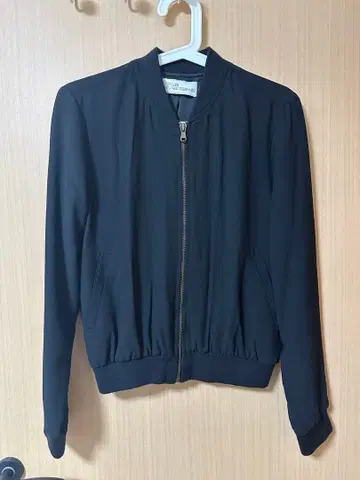 LES MARRISIENNES 블랙 자켓