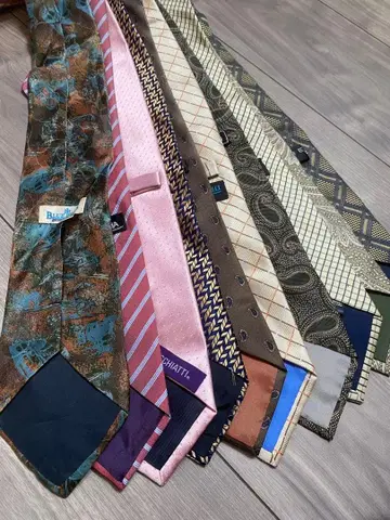 묶음 판매 넥타이 100개 이상 알뜰 구매 알찬 구성 즐거운 세트