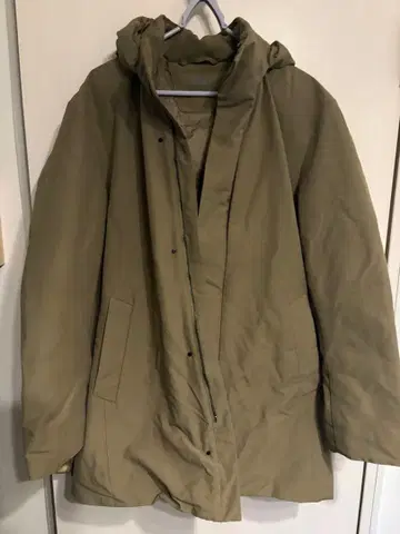 유니클로 다운 코트 L