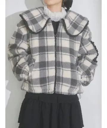 merry jenny 체크 프릴 칼라 보아 자켓 블랙