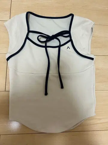 ANDMARY 리본 포함 상의