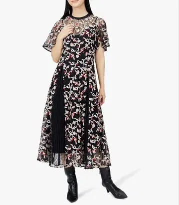 새상품 snidel 스나이델 레이스 엠브로이더리 플리츠 드레스 블랙