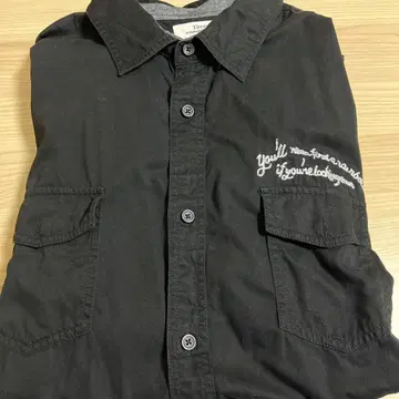 블랙 자수 긴팔 셔츠