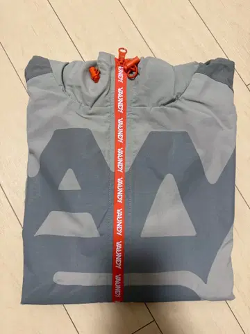 VAWS 로고 점퍼 L 사이즈 vaundy 점퍼