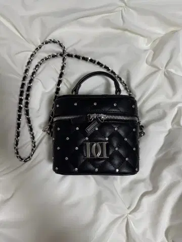 다리치 퀼팅 백