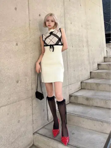 체크 자카드 니트 미니 원피스