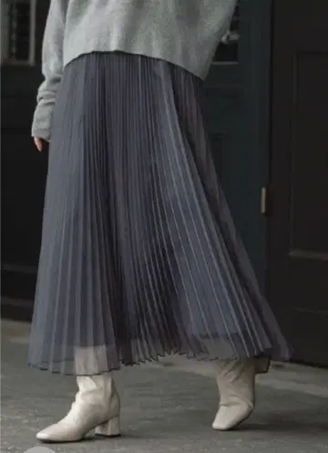 [ 미사용 새상품 ] 오파크 클립 튤 플리츠 플레어 스커트 L