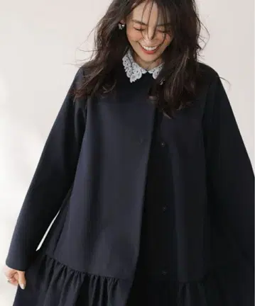 완판 택 포함 새상품 쿠미쿄쿠 더블 크로스 스트레치 노카라 코트