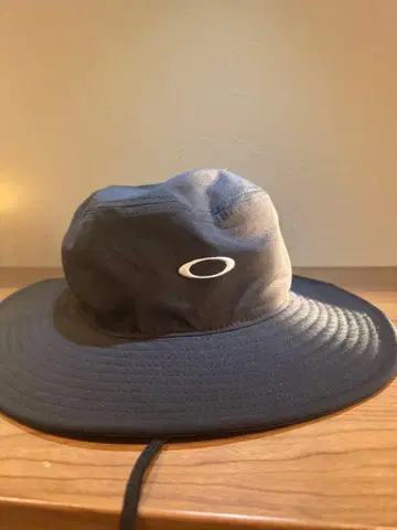 OAKLEY 블랙 버킷 햇