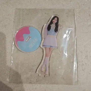 TWICE 미나 아크릴 팝업 스토어