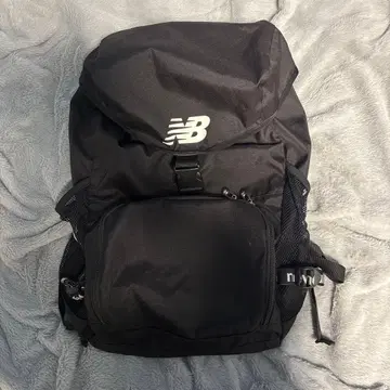 뉴발란스 블랙 백팩