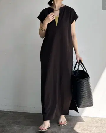 DouDou 도두 깊은 V 맨투맨 원피스 브라운 PS