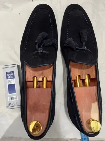 나오님 Santoni 9 스웨이드 태슬 로퍼