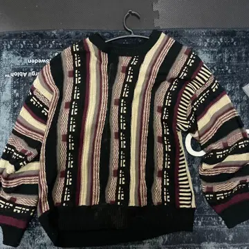 CONFIRM 스트라이프 패턴 니트 스웨터 M 사이즈