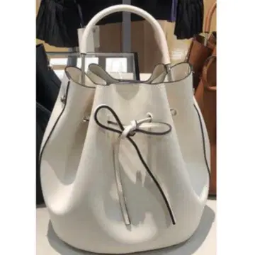 FRAY I.D 메탈 핸드 리본백