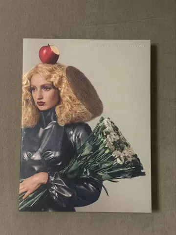 요시다 유니 작품집 YUNI YOSHIDA WORKS 2007-2019