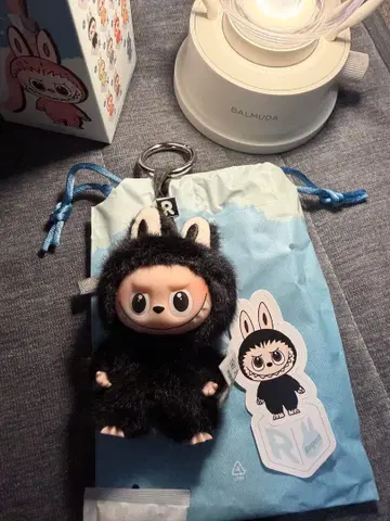 POP MART PIN FOR LOVE 블랙 봉제 인형