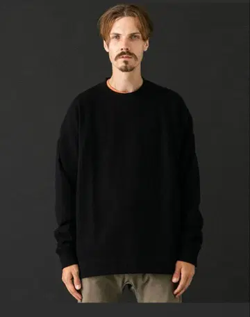 UNITED TOKYO 쭈리 맨투맨 풀오버