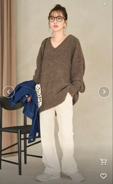 FREAK'S STORE 브라운 V넥 니트