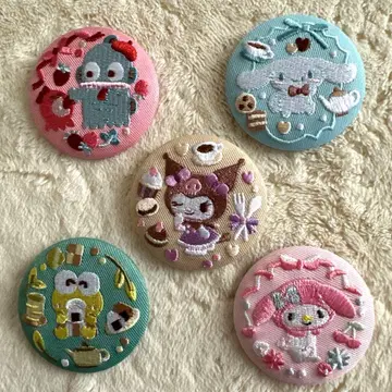 산리오 캐릭터즈 자수 캔뱃지 5개