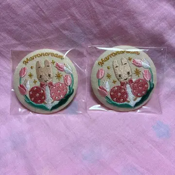 산리오 트레이딩 꽃말 자수 캔뱃지 마론 크림 2점