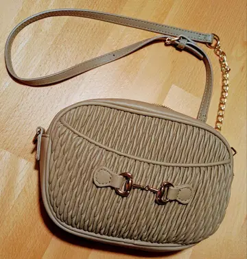 뜨개질 디자인 베이지 숄더백