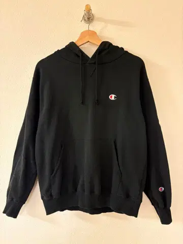 Champion 블랙 후드 부착 맨투맨