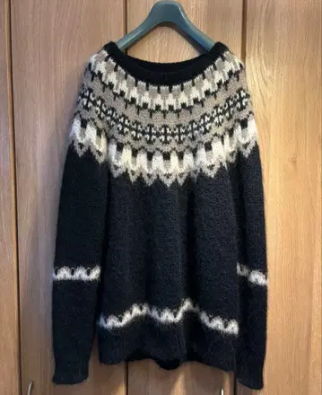 BATONER 네이비 페어아일 패턴 스웨터