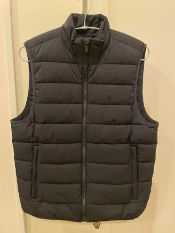 캘빈 클라인 블랙 다운 베스트