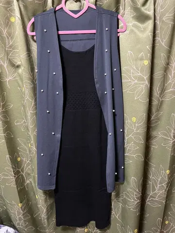 블랙 슬리브리스 원피스와 가디건 세트