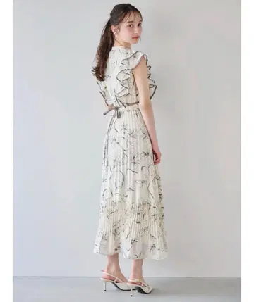 [ dazzlin ] 파이핑 플라워 플리츠 원피스