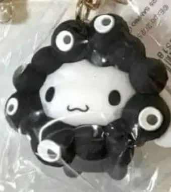 EXPO2025 시나모롤 x 블랙 미야쿠미야쿠 변신 귀여운 키링