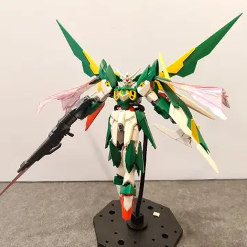 부분 도색 & 부속품 완비 HGBF 건담 페니체 리나시타