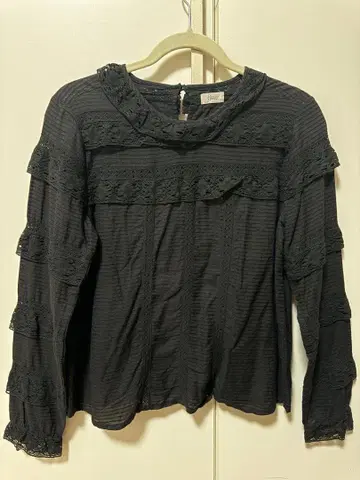 flower 블랙 레이스 장식 긴팔 블라우스