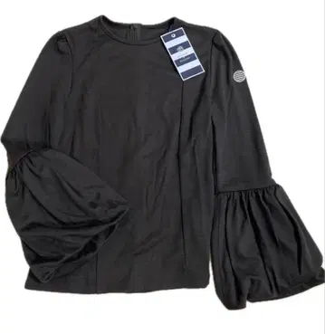 새상품급 보더스 앳 발코니 벌룬 슬리브 상의