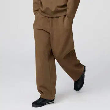 유니클로C 맨투맨 와이드 팬츠 브라운 S 사이즈