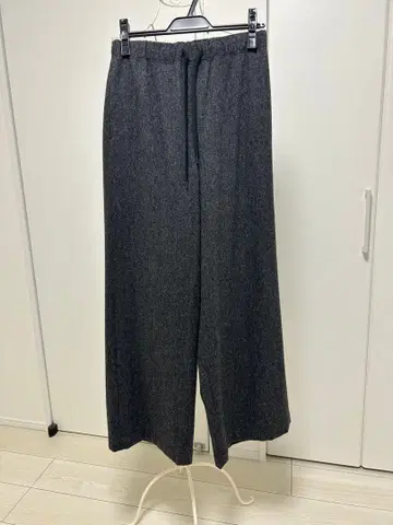 새상품 스픽앤스팬 트위드 팬츠 차콜 그레이 계열