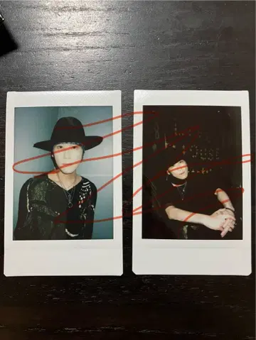 deadman aie 폴라로이드 2장