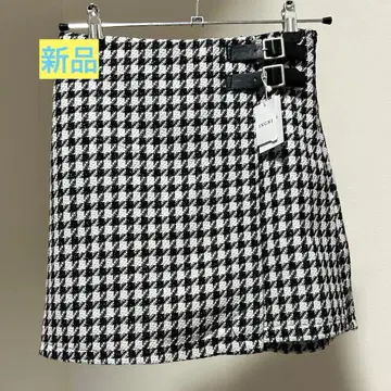 [ 새상품 ] INGNI 잉그 사다리꼴 스커트 인팬츠 포함 하운드투스