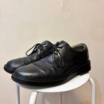 Clarks made in romania 블랙 레이스업 슈즈