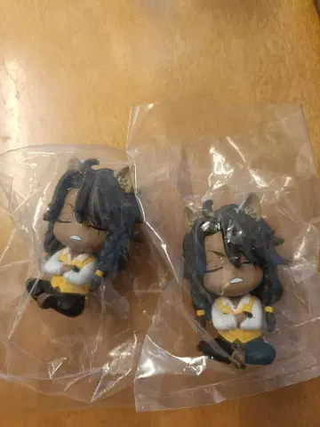 트위스티드 원더랜드 트위스트 어깨 쿵 레오나 사바나 클로