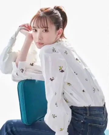 COCO DEAL 자수 블라우스