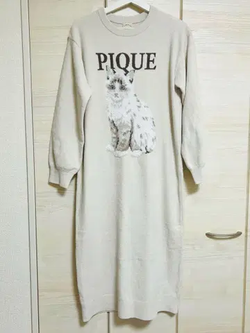 젤라피케 캣 자카드 원피스