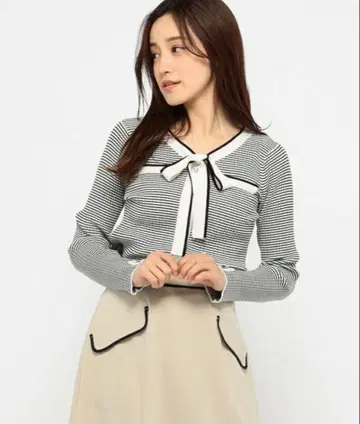 MISCH MASCH 보더 보타이 금장 버튼 니트