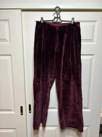 roundabout 버건디 벨벳 슬랙스