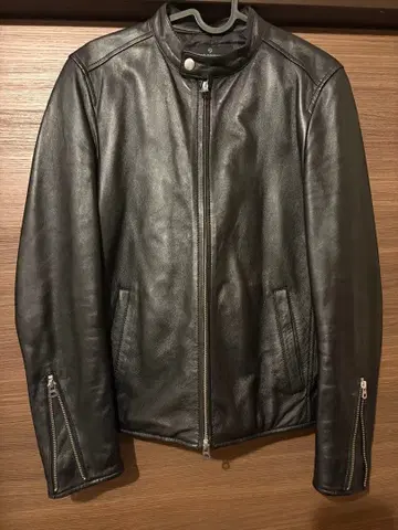 NANO UNIVERSE 블랙 가죽 싱글 라이더