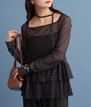 mystic 도트 티어드 풀오버 블랙