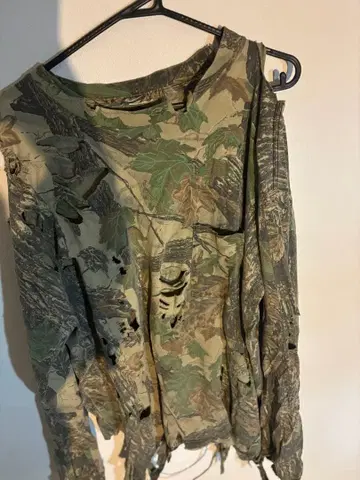 리얼트리 카모 리메이크 데미지 가공 긴팔 티셔츠 카모플라주 패턴