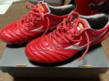 모렐리아 네오 4 40주년 한정판 루비 레드 25.0cm