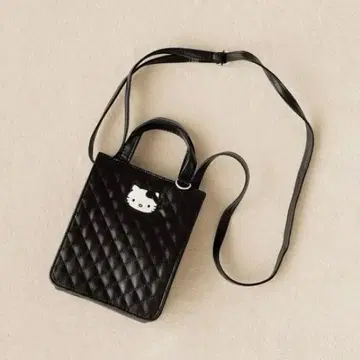 로리즈팜 헬로키티 퀼팅 미니백 블랙